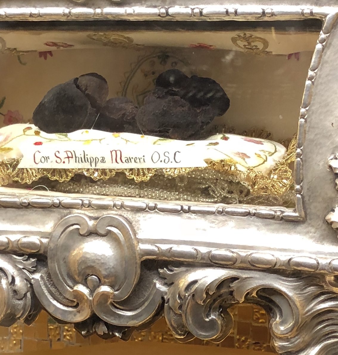 Filippa Mareri's heart, Borgo San Pietro (2).jpg